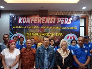 SAUNG PANCASILA NUSANTARA MENDUKUNG PRESIDEN DAN MAHASISWA MEMBUBARKAN DPR