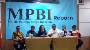 Majelis Pekerja Buruh Indonesia (MPBI)  Dihidupkan Kembali: Tolak Omnibus Law RUU Cipta Kerja.