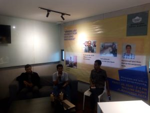 DISKUSI BERTEMA: “UNDANG-UNDANG OMNIBUS LAW MENINGKATKAN DAYA SAING MASYARAKAT” di Walking Drums Café, Margonda Raya, Depok, Jawa Barat