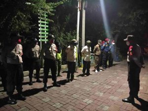 Razia Wajib Masker Hingga Pelosok Gang oleh Polsek Kepulauan Seribu Utara