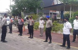 Polres Kepulauan Seribu Tempatkan Personel Pengawas Protkes Guna Cegah Covid 19