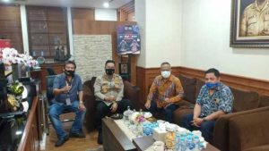 Pengurus PWI Pusat Sambangi Kadiv Humas, Polri Bakal Berikan Rompi Wartawan untuk Liput Demo