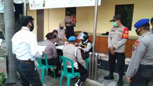 Cegah Penyebaran Covid-19, Personel Polres Kep Seribu di Rapid Tes