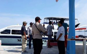 Hadapi Libur Panjang, Polsek Kepulauan Seribu Utara Tempatkan Personel di Dermaga Kedatangan