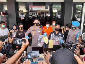 Polres Metro Bekasi Kota Gelar Preskon Kasus  Pembunuhan Siti Soleha oleh Tersangka Bayu Bani Adam