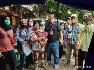 Emak-Emak Rusun Albo Kelurahan Cakung Barat Geruduk Kantor Kelurahan Cakung Barat