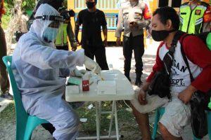 Nelayan sedang Melaut, Dirapid Test Oleh Tim Pemburu Covid 19 Polres Kep Seribu