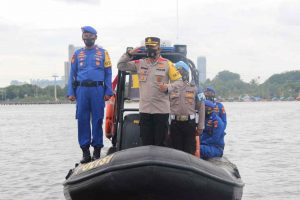 Melihat Dari Dekat Keseruan Tradisi Kenaikan Pangkat Personel Polres Kep Seribu