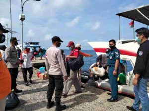 Cegah Covid-19, Polsek Kep Seribu Utara Perketat Aturan Proses Di Dermaga Pelabuhan