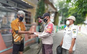 Bagikan Masker, Polsek Kep Seribu Utara Gencarkan Program “Jakarta Bermasker”