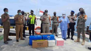 Polres Kep Seribu Kawal Vaksin Covid-19 Untuk Warga Kabupaten Kep Seribu.