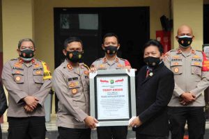 Berdedikasi Dan Loyal Tinggi Bantu Cari Korban Sriwijaya Air, Kapolres Kep Seribu Terima “Trust Award”