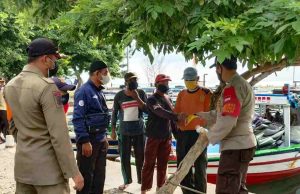 Jakarta Bermasker”, Polres Kep Seribu Kembali Bagi Masker Gratis di Sembilan Lokasi