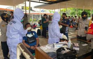 Mau Ke Pulau ? Wajib Di Rapid Tes Gratis Oleh 3 Pilar Kep Seribu Di Dermaga Keberangkatan
