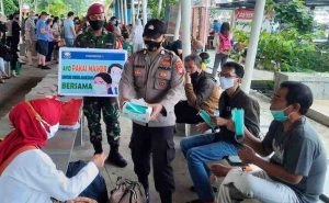 Menuju Pulau Seribu Zona Hijau, 3 Pilar Kep Seribu Terus Bagikan 7800 Masker Medis Gratis