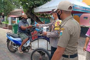 3 Pilar Kep Seribu Bagikan 4.200 Masker Medis Gratis
