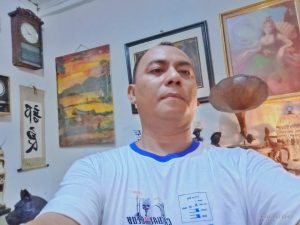 Untung Surono (Bimo) : Sejarah Kaca Benggala untuk Melihat ke Depan