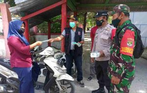 Polres Kep Seribu, Tiga Pilar dan Jajaran Bagikan Masker Gratis