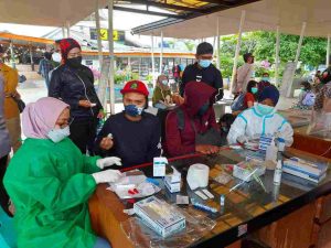 Urkes Bagian Sumda Polres Kep Seribu dan Tiga Pilar Lakukan Layanan Tes Rapid Gratis