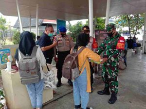 Polres Kep Seribu Bagikan 4200 Masker di Kep Seribu