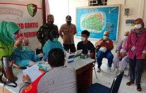 Polres Kep Seribu Tes Rapid Gratis di Pulau Untung Jawa