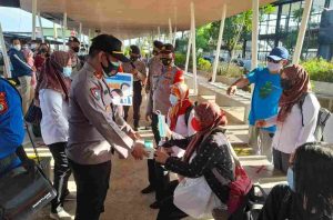 4200 Masker Gratis Dibagikan Polres Kep Seribu kepada Masyarakat