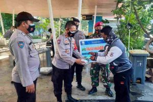 Cegah Penyebaran Covid-19, Tiga Pilar Kep Seribu Terus Bagikan 2800 Masker Medis Gratis