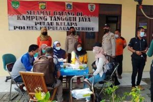 Kampung Tangguh Pulau Kelapa Polsek Kep Seribu Utara, Polres Kep Seribu Lakukan Rapid Tes Gratis kepada Warga dan Wisatawan.Pulau Kelapa