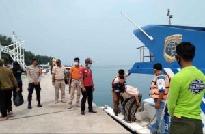 Polres Kep Seribu, Polsek Kep Seribu Utara Ketatkan Aturan Protokol Kesehatan dan Lakukan Rapid Tes Gratis