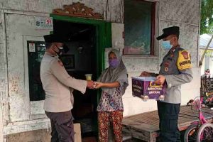 Ramadhan Barokah Polres Kep Seribu Bagi Takjil Buka Puasa Warga