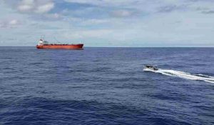 Mayday…Mayday… Mayday… TNI AL Selamatkan Warga Negara Asing Usai Terapung-apung Selama 8 Jam
