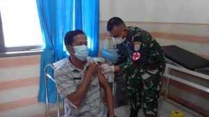 LANAL RANAI BANTU PELAKSANAAN VAKSINASI MASYARAKAT DI NATUNA