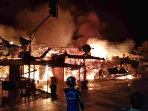 Lanal Simeulue Bantu Korban Kebakaran Desa Amiria Bahagia Simeulue