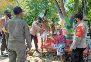 Himbau dan Bagikan 1.600 Masker, Upaya Polres Kep Seribu Cegah Sebaran Covid-19