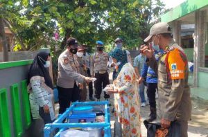 Himbau dan Bagikan 1.700 Masker Medis, Upaya Polres Kep Seribu Cegah Sebaran Covid-19