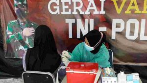 20 Warga, Hari Ini Jalani Suntik Vaksin di Gerai Vaksin Presisi Polres Kepulauan Seribu
