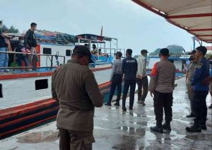 Sisir Ruang Publik, Tim Ops Yustisi Gabungan Polsek Kep Seribu Utara Cari Pelanggar ProKes