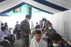 TNI AL AMANKAN SANTRI PONDOK PESANTREN AGAR DAPAT BELAJAR TATAP MUKA