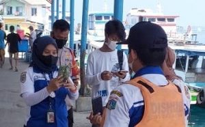 Tunjukkan Sertifikat Vaksin, 23 Warga Tiba di Dermaga Kedatangan Pulau Panggang