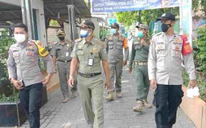Sasar Warga di Ruang Publik, Ops Yustisi Gabungan di Kep Seribu Selatan Dapati 8 Pelanggar