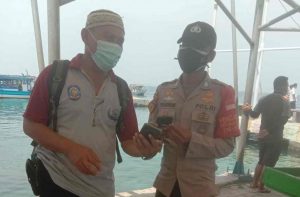 Polsek Kep Seribu Utara Cek Sertifikat Vaksin 70 Warga yang Tiba di 2 Pulau