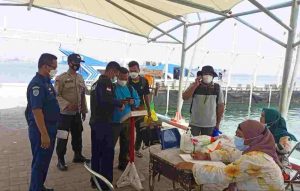 18 Warga tiba di Pulau Pramuka, di Himbau Taat ProKes dan Sudah Suntik Vaksin