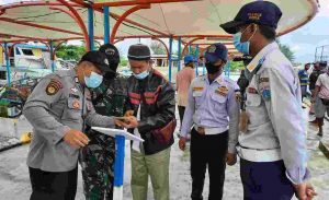 Polsek Kepulauan Seribu Utara Menerapkan Prokes dan Scan Bercode di Masa PPKM Level3
