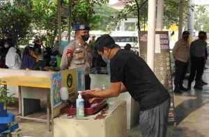Tempatkan Personel di Dermaga Keberangkatan, Polres Kep Seribu Himbau ProKes 148 Penumpang ke Pulau
