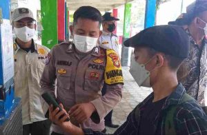 PPKM Level2, 51 Warga Baru Tiba di Pulau Tidung Scan Barcode Peduli Lindungi