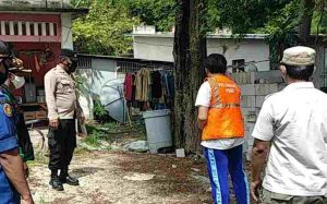 Sanksi Kerja Sosial dikenakan Kepada 2 dari 8 Pelanggar ProKes di Giat Ops Yustsis Gabungan Polsek Kep Seribu Selatan