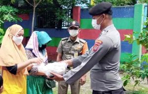 Sambangi Warga di Ruang Publik, Polres Kep Seribu Himbau ProKes dan Bagikan 1.600 Masker
