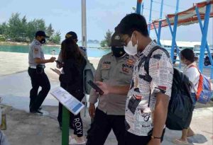 Antisipasi Kunjungan Wisatawan, Polsek Kep Seribu Utara Tempatkan Personel di 4 Dermaga Kedatangan