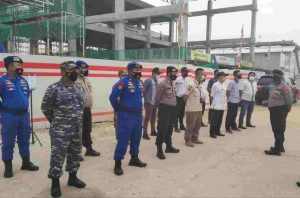 Di Dermaga Keberangkatan Kaliadem Muara Angke, Personel Polres Kepulauan Seribu Himbau 219 Penumpang Kapal Ke Pulau Taat ProKes
