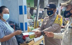 Warga di 8 Pulau Dapat Himbauan ProKes dan 1.500 Masker dari Polres Kep Seribu